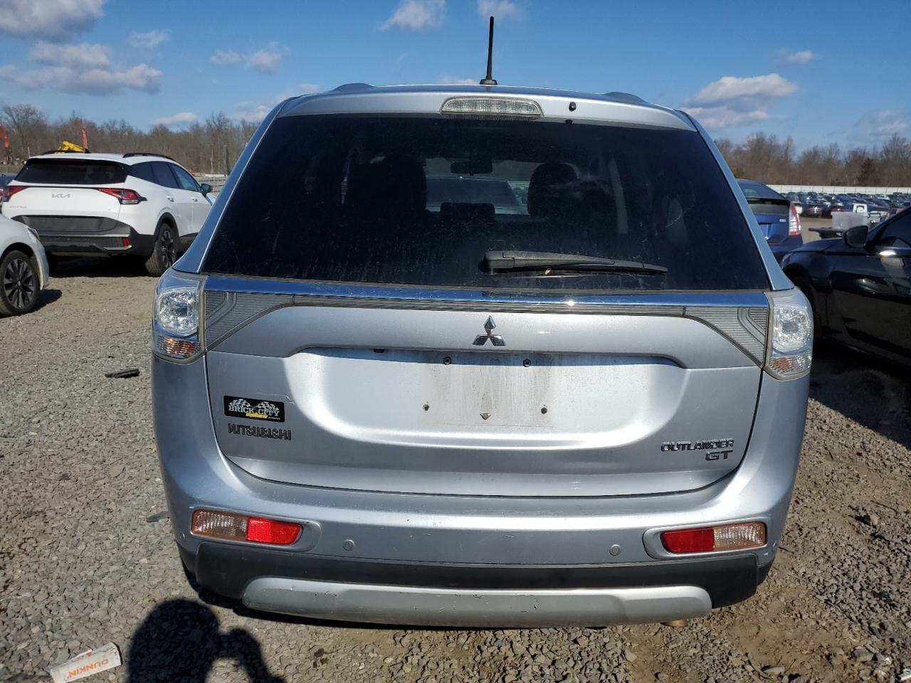 2015 Mitsubishi Outlander - Image 6