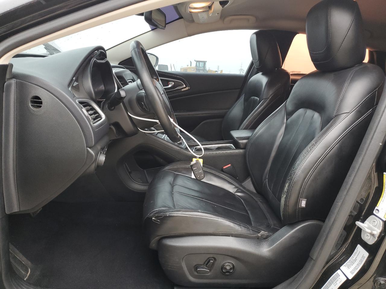2015 Chrysler 200 - Image 7