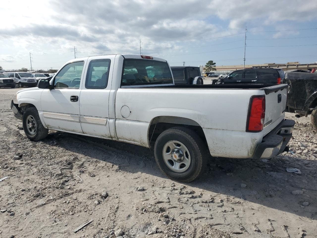 2004 Chevrolet Silverado - Image 2
