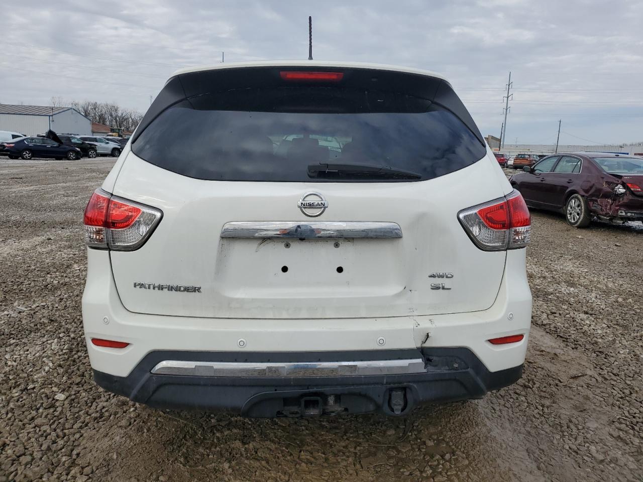 2014 Nissan Pathfinder - Image 6