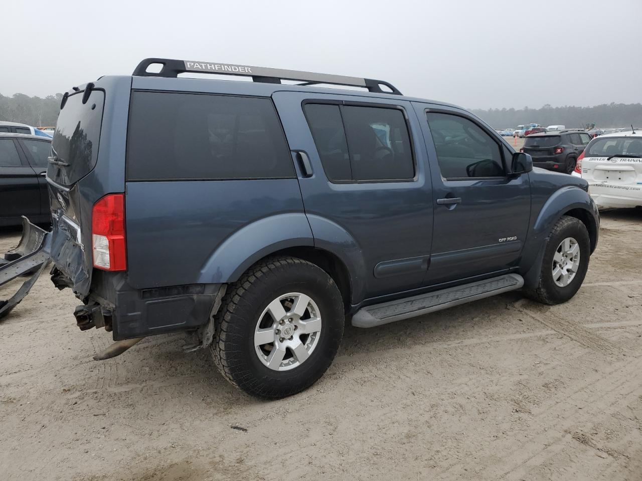 2005 Nissan Pathfinder - Image 3