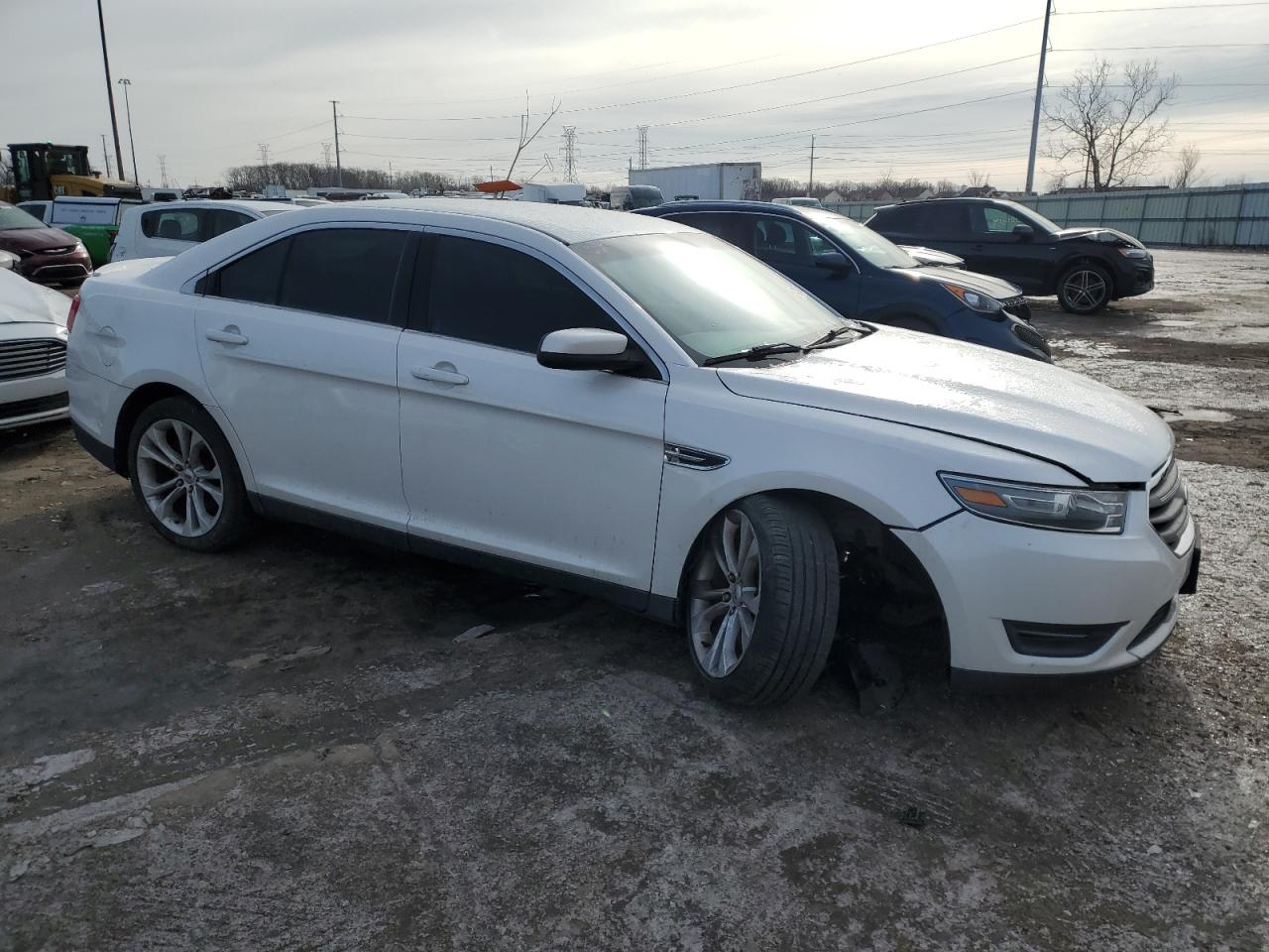 2013 Ford Taurus - Image 4