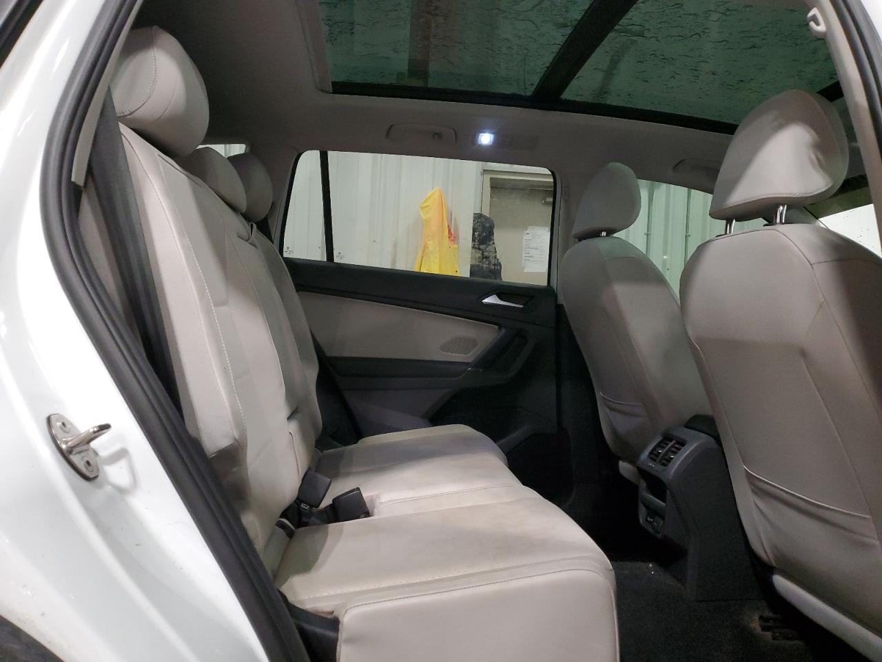 2020 Volkswagen Tiguan - Image 11