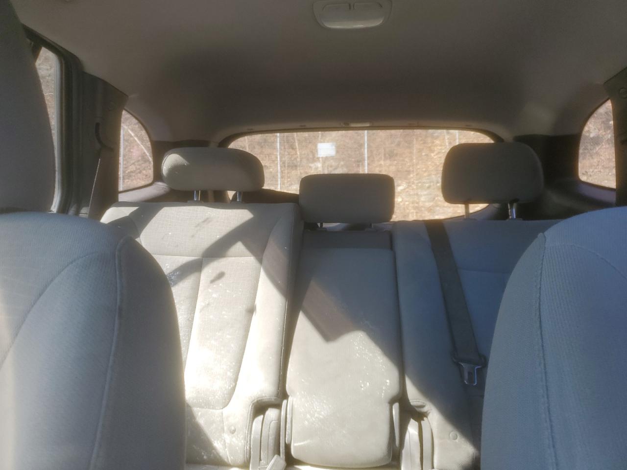 2012 Hyundai Santa Fe - Image 10