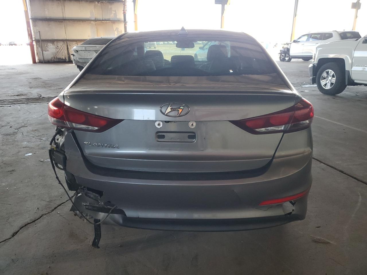 2018 Hyundai Elantra - Image 6