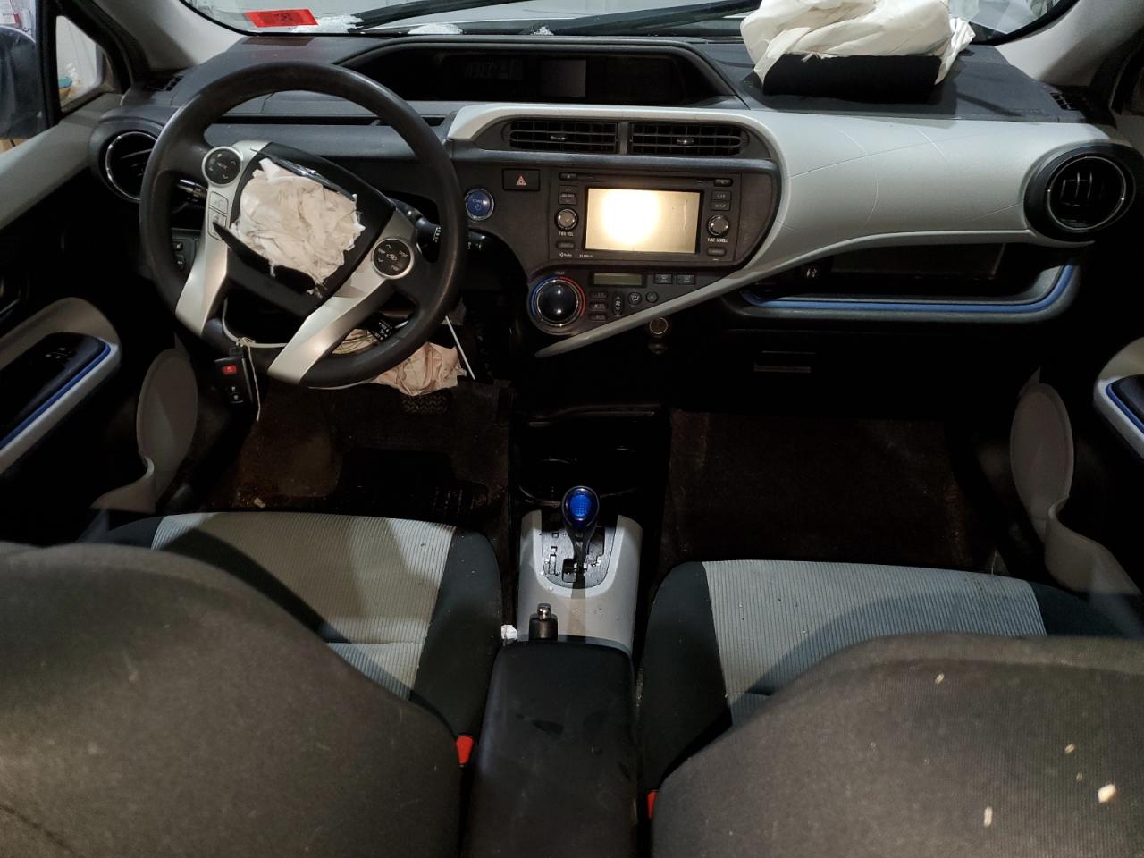 2012 Toyota Prius - Image 8