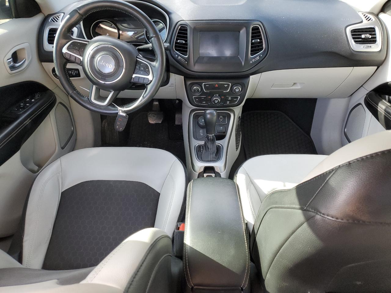 2020 Jeep Compass - Image 8