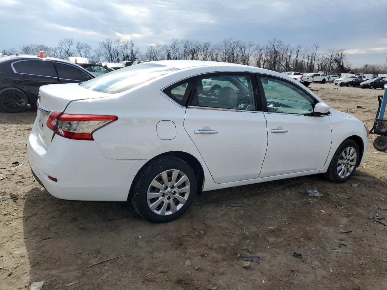 2015 Nissan Sentra - Image 3