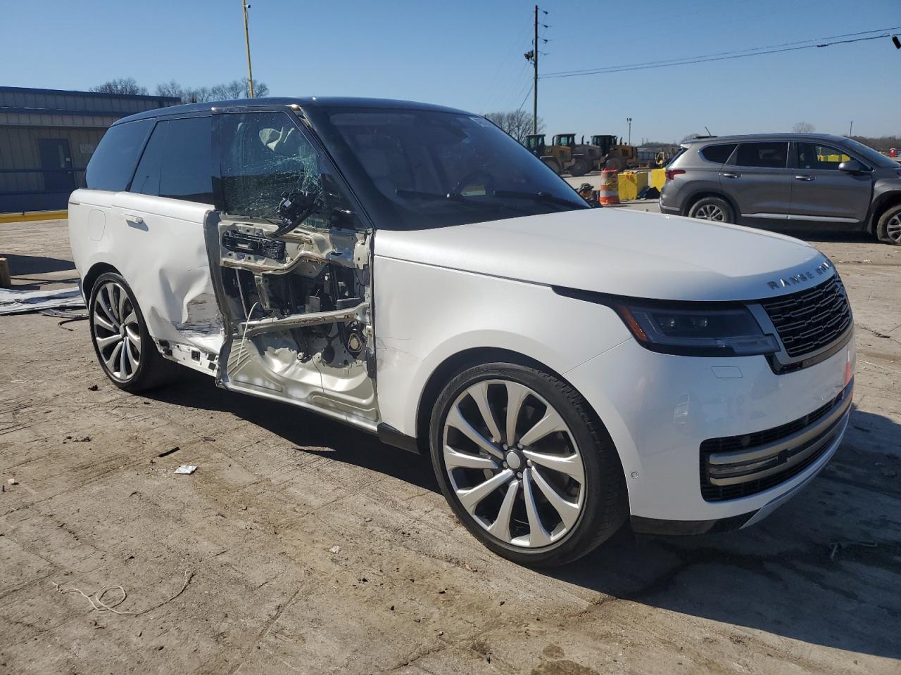 2023 Land Rover Range Rover - Image 4