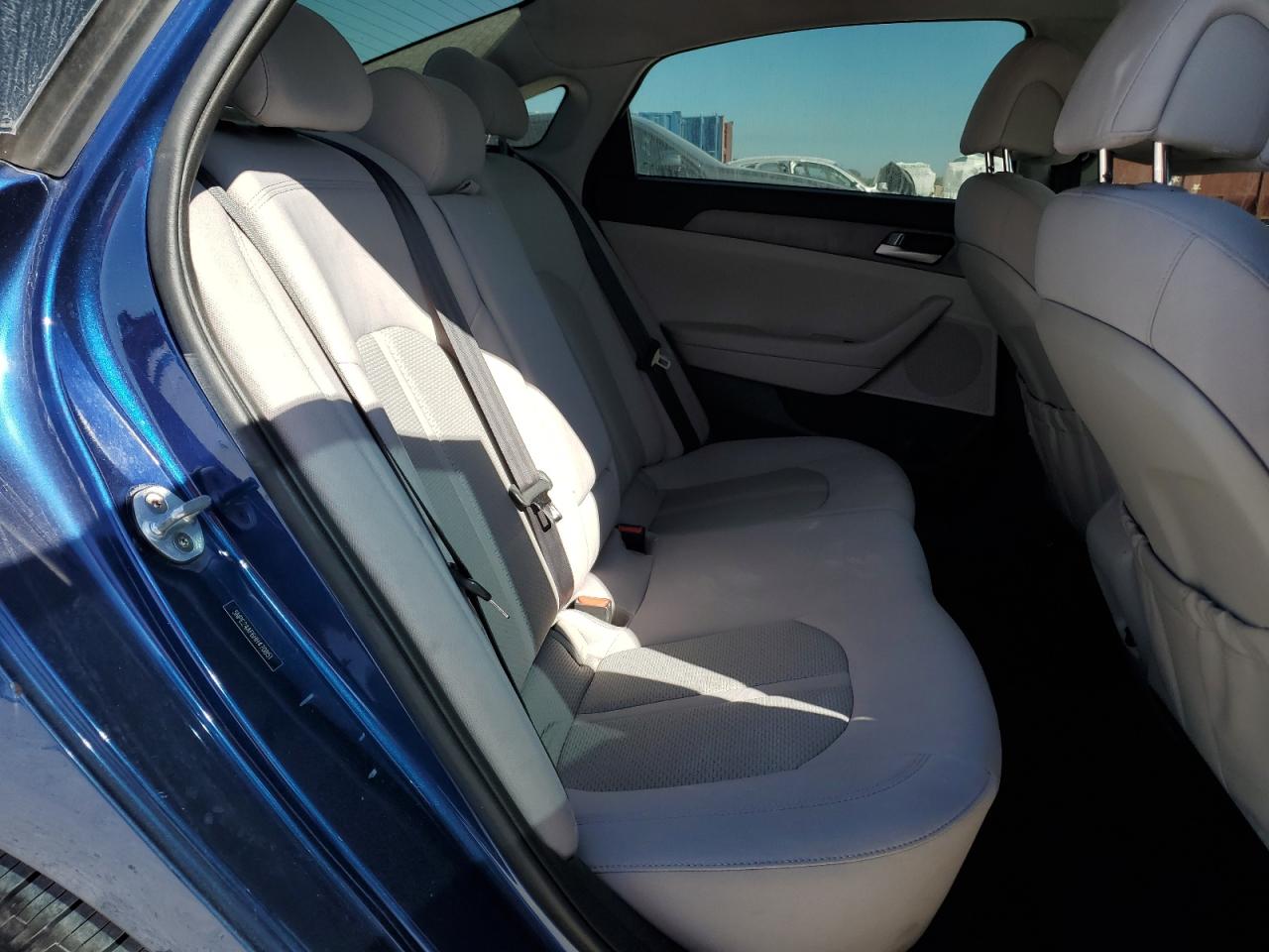 2017 Hyundai Sonata - Image 10