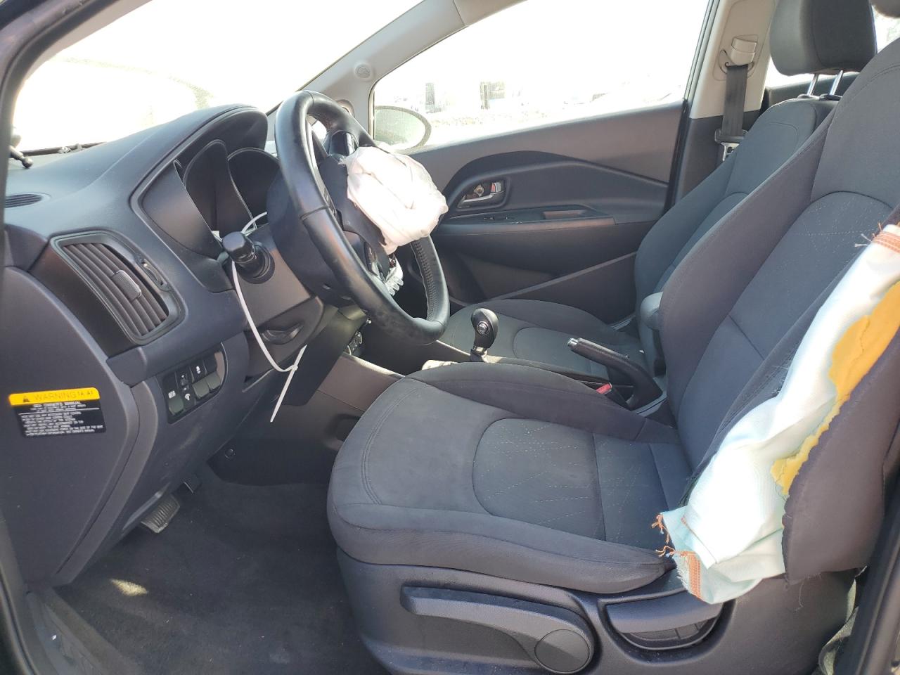 2014 Kia Rio - Image 7