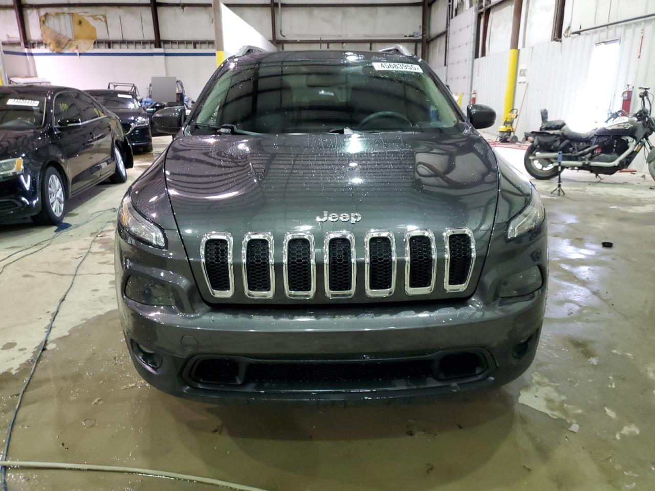 2015 Jeep Grand Cherokee - Image 5