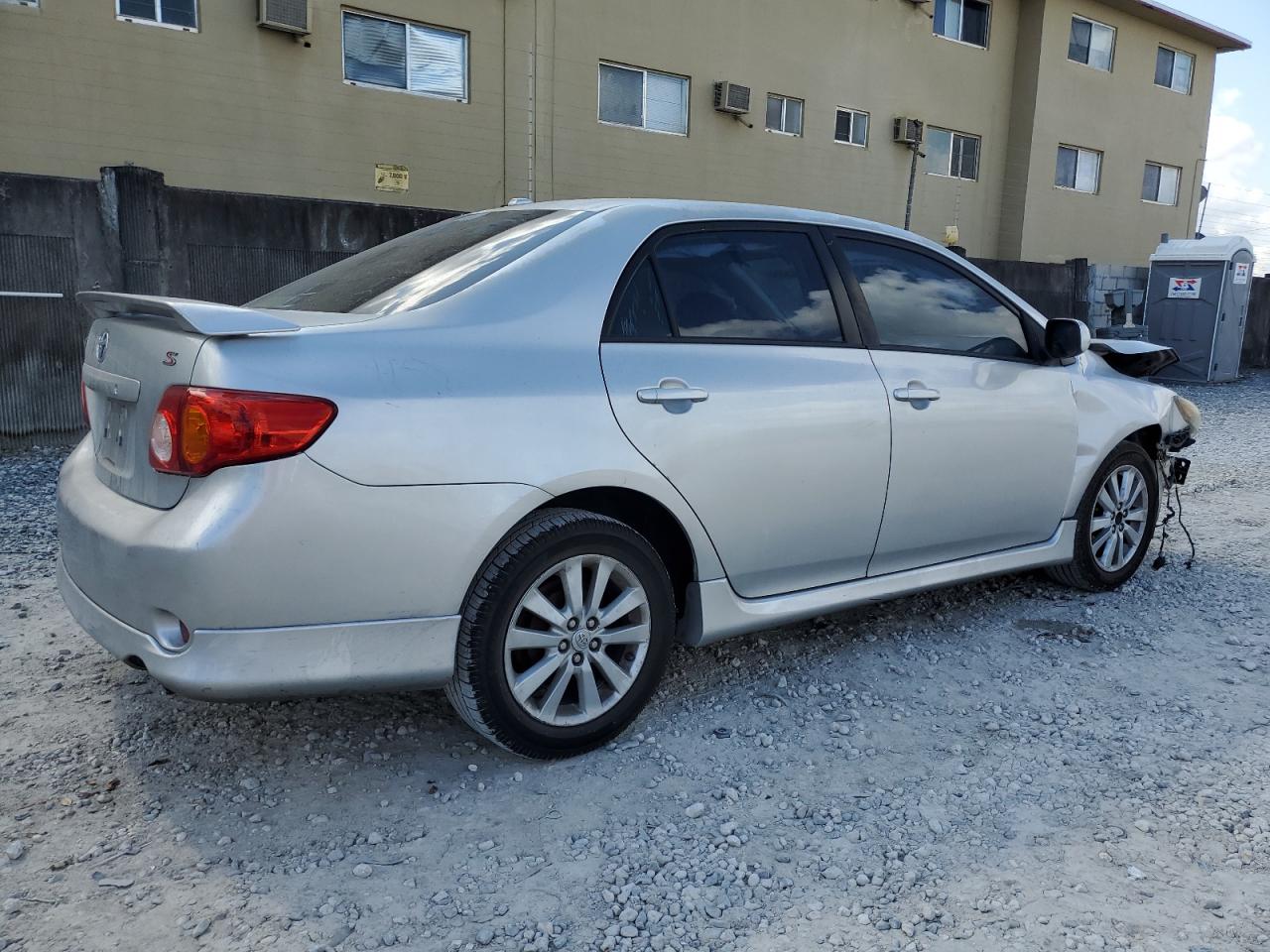 2010 Toyota Corolla - Image 3