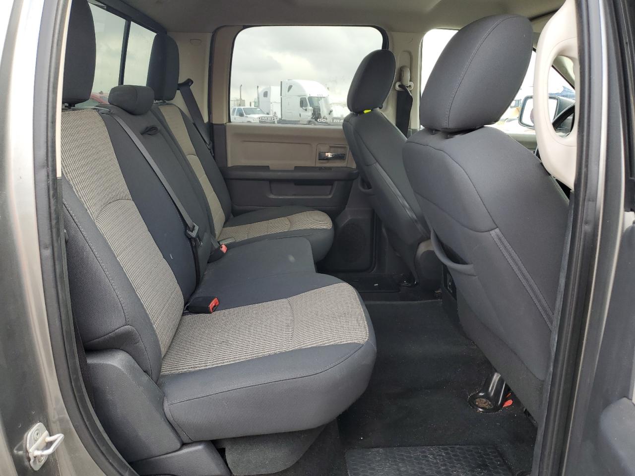 2012 Dodge RAM - Image 10