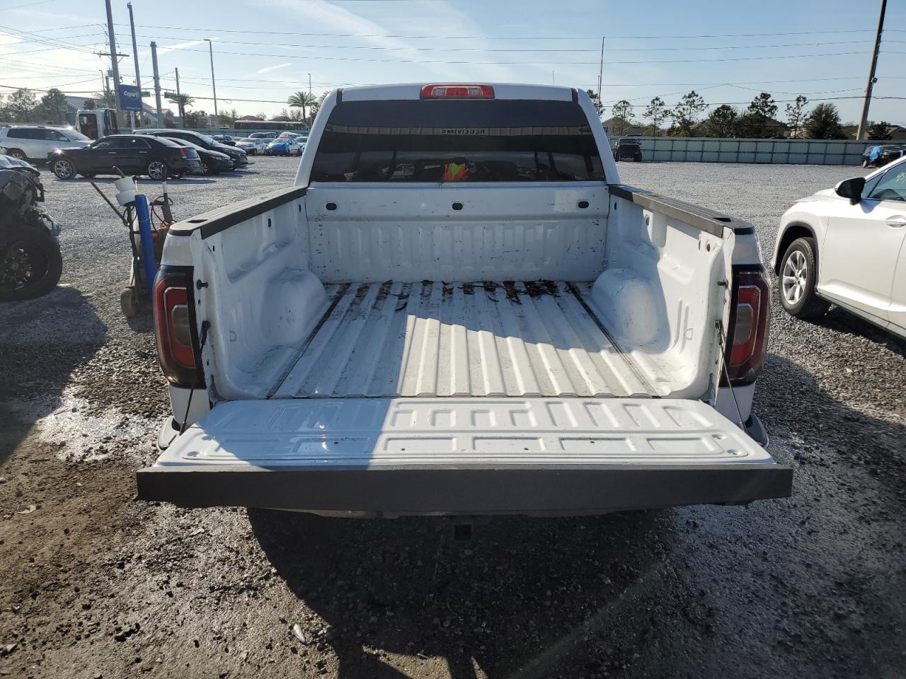 2018 GMC Sierra - Image 6