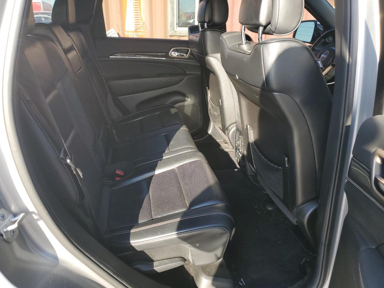 2015 Jeep Grand Cherokee - Image 11