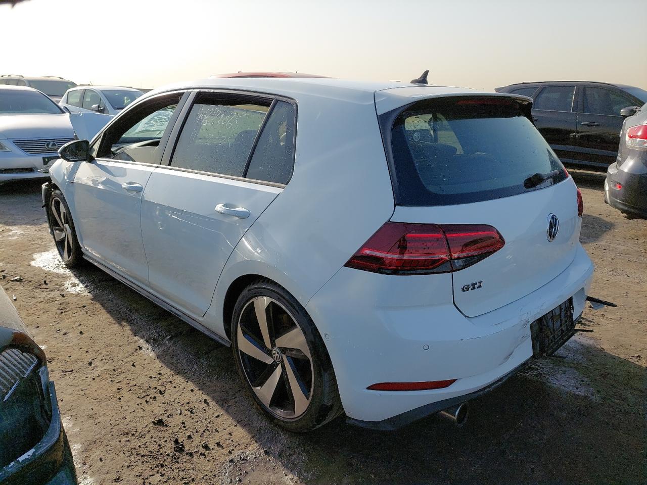 WVWFL2AU6JW077677 - 2018 Volkswagen Golf - #44659065