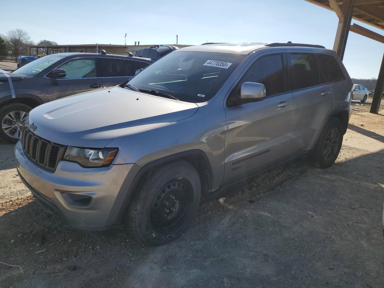 2016 Jeep Grand Cherokee - Image 1