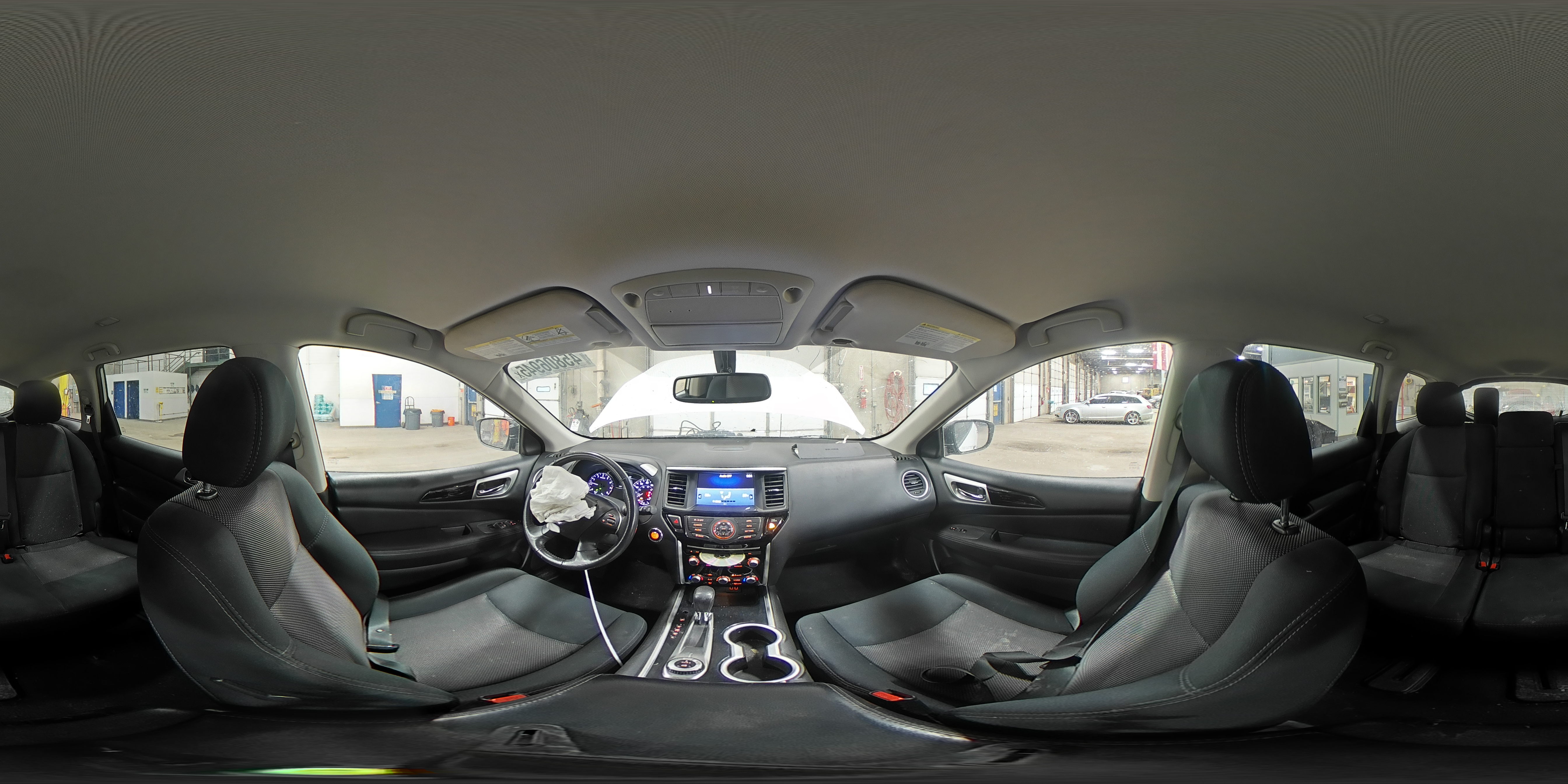 2018 Nissan Pathfinder - Image 14