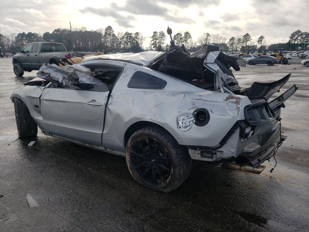 2013 Ford Mustang - Image 2