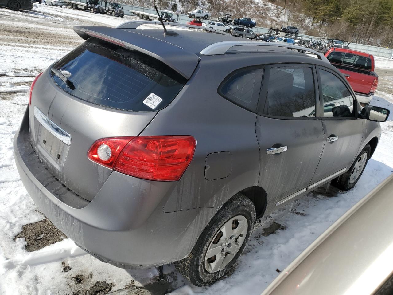 2015 Nissan Rogue - Image 3