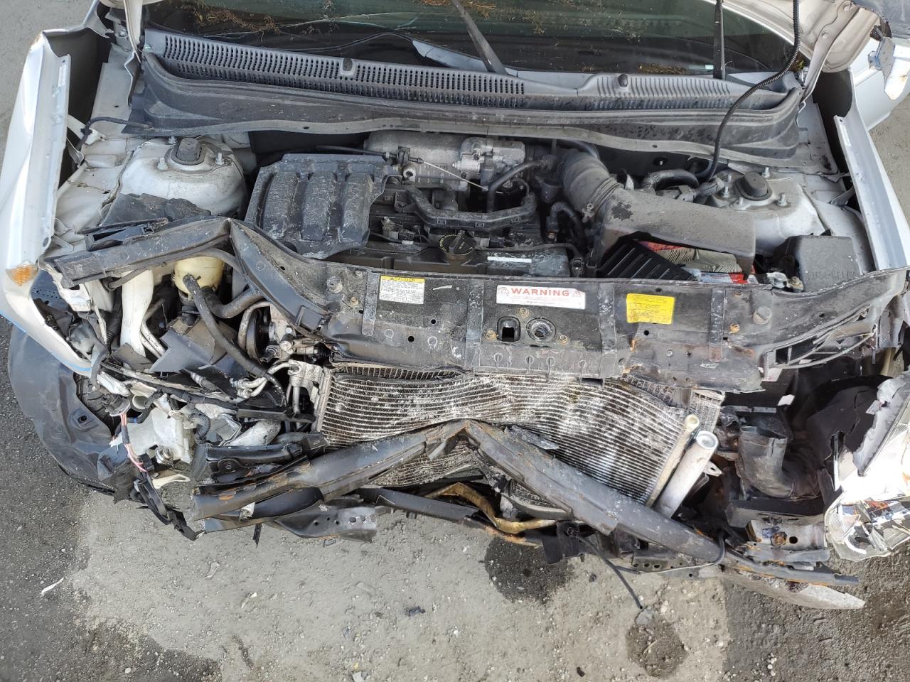 2010 Hyundai Accent - Image 13
