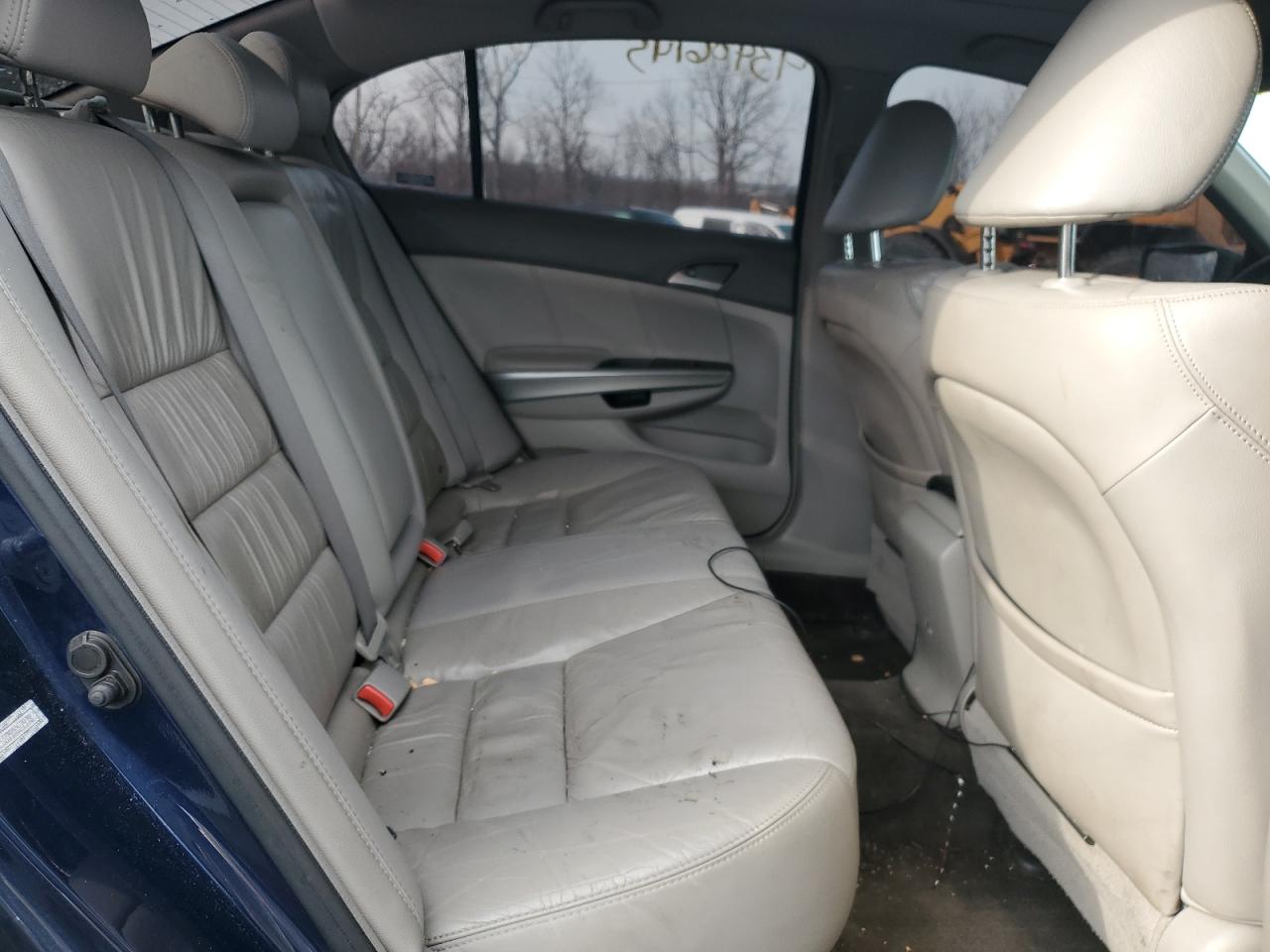 2009 Honda Accord - Image 10