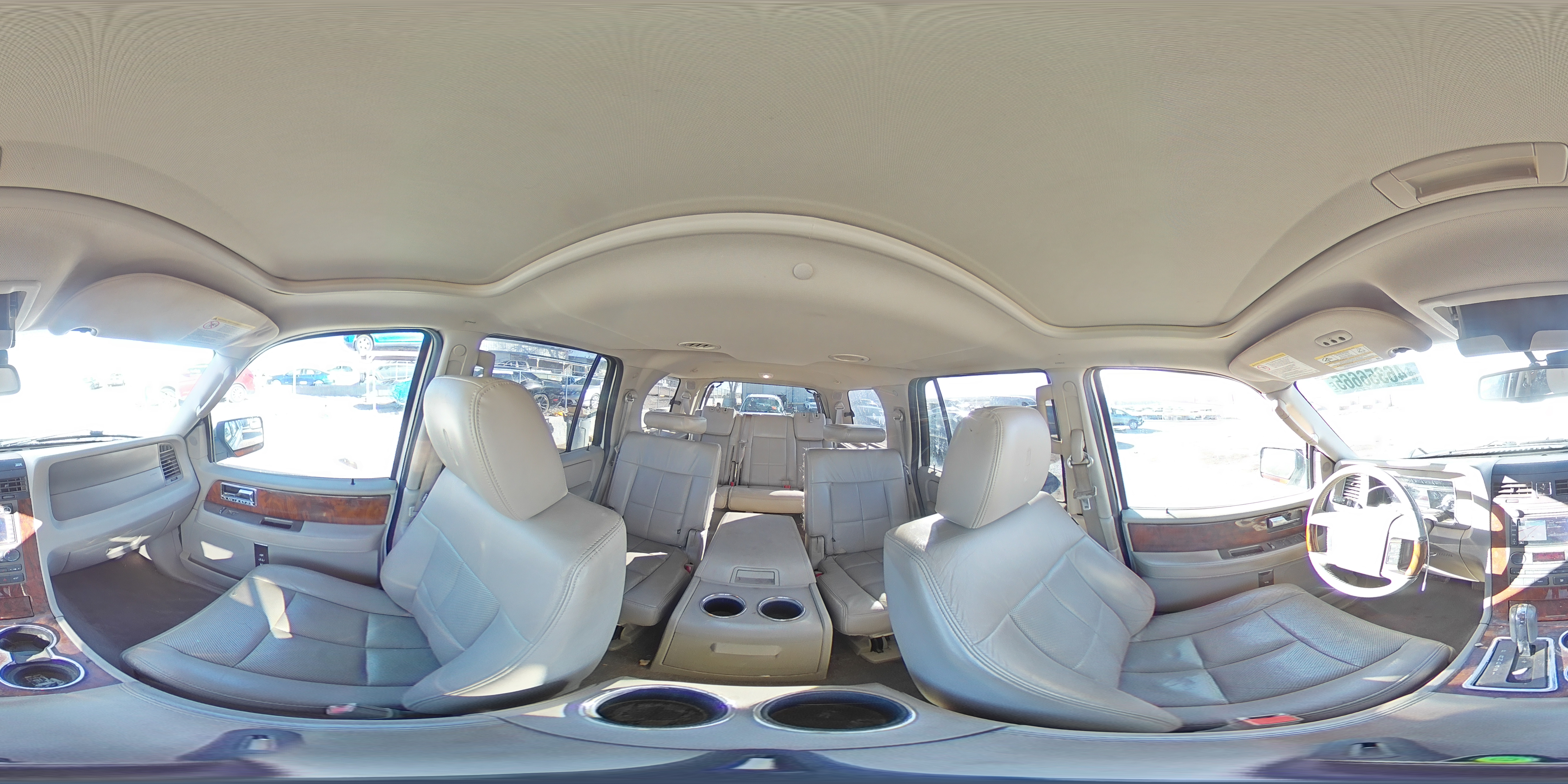 2012 Lincoln Navigator - Image 15