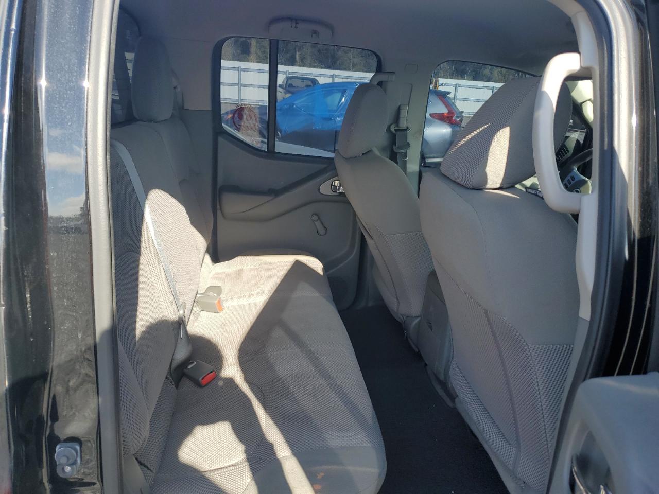 2015 Nissan Navara (Frontier) - Image 10