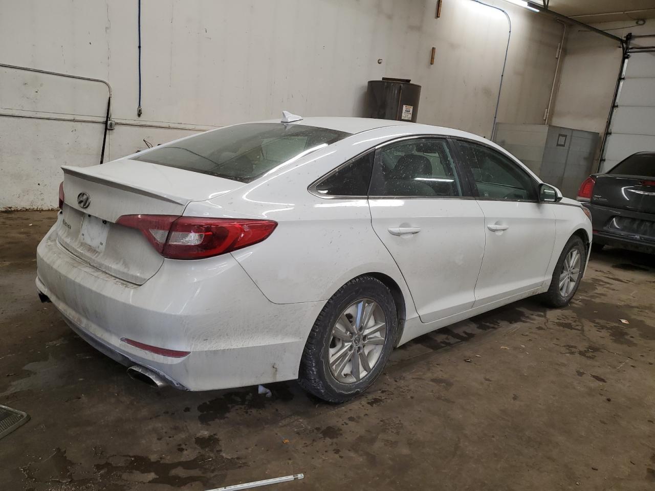 2017 Hyundai Sonata - Image 3