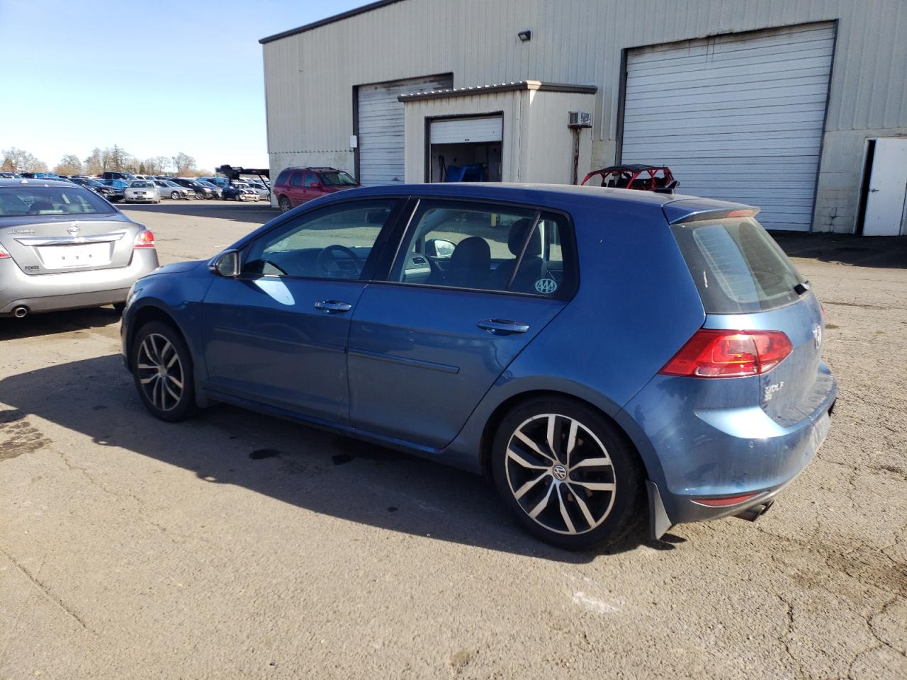 2016 Volkswagen Golf - Image 2