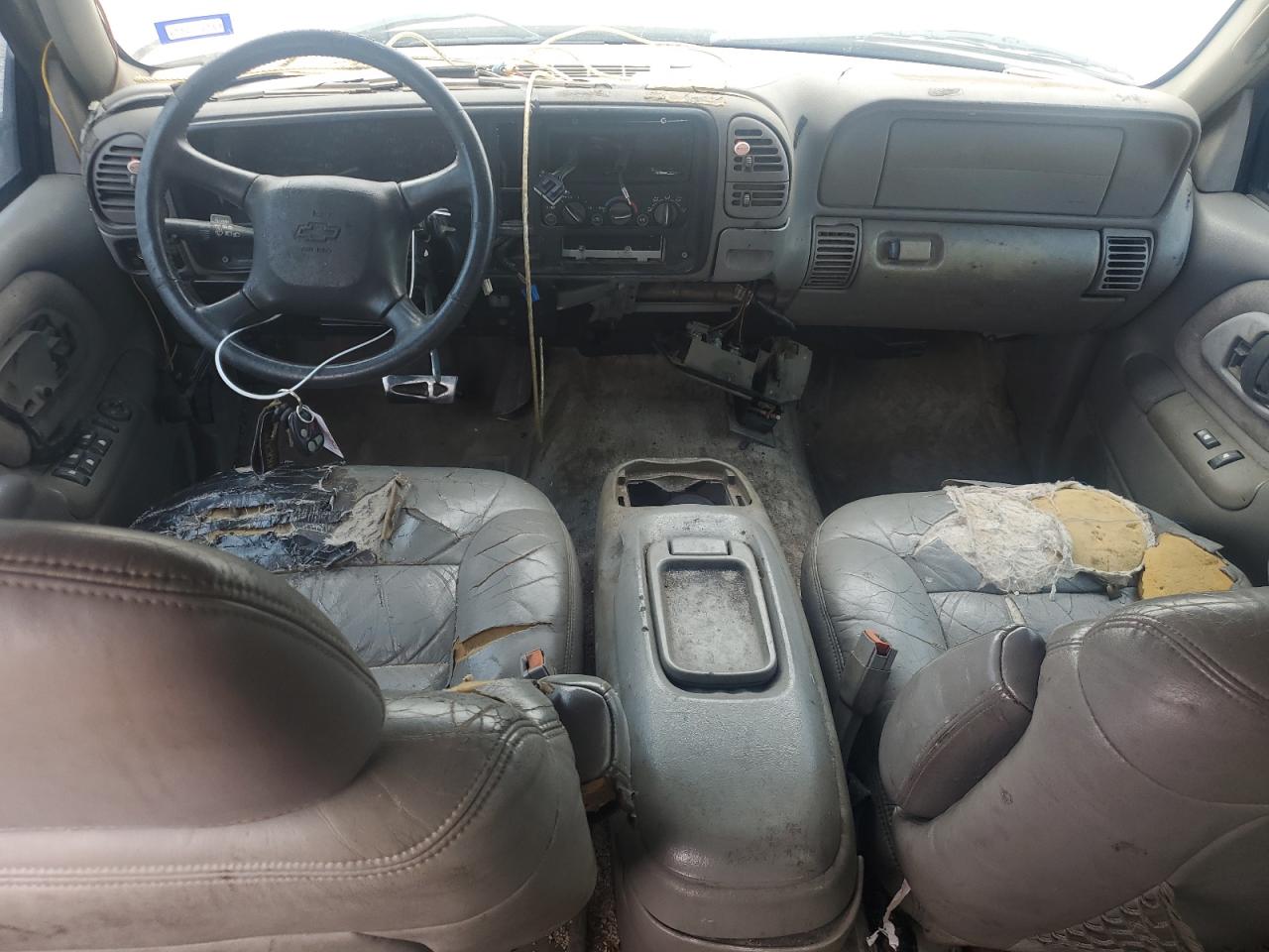 1999 Chevrolet Tahoe - Image 8