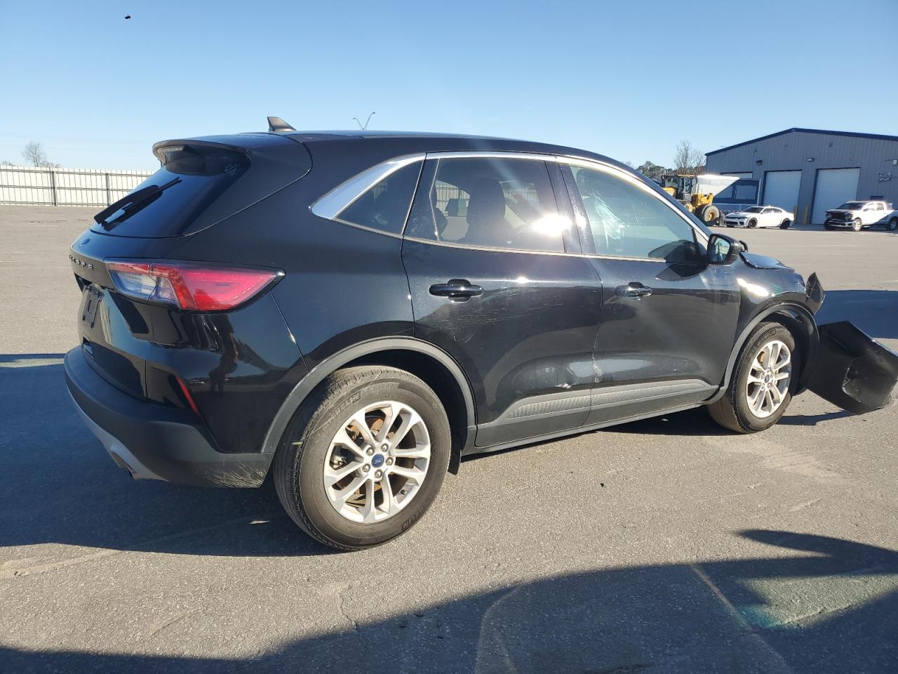 2022 Ford Escape - Image 3