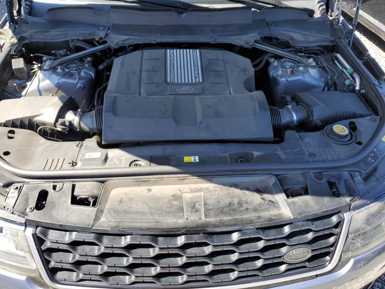 2018 Land Rover Range Rover - Image 12
