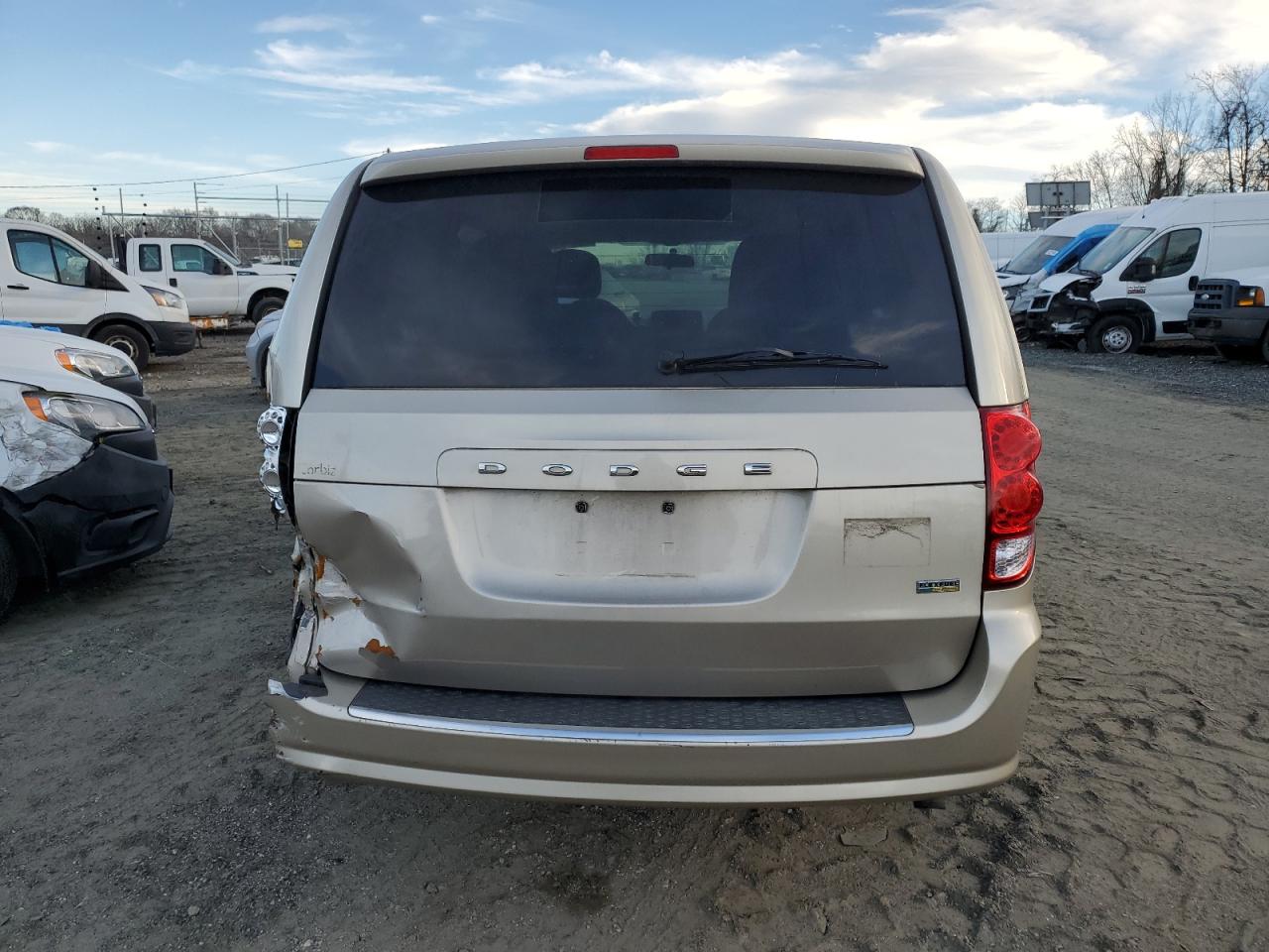 2013 Dodge Caravan - Image 6