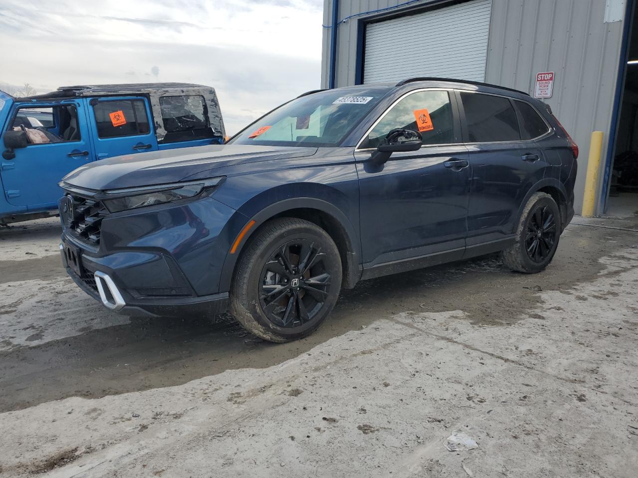 2023 Honda CR-V - Image 1
