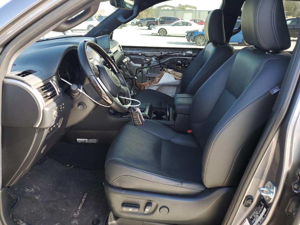 2023 Lexus GX - Image 7