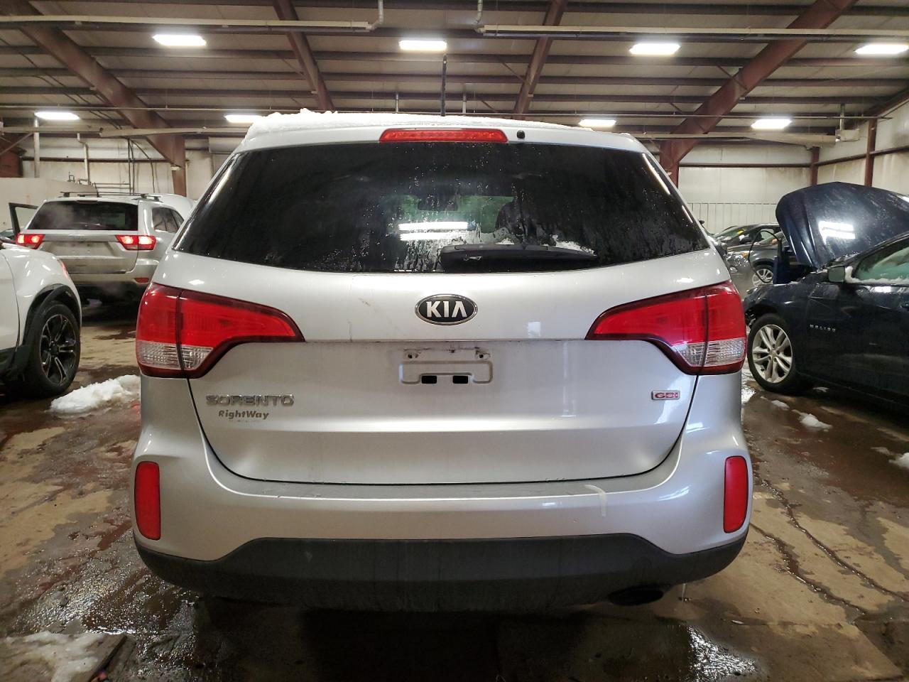 2015 Kia Sorento - Image 6
