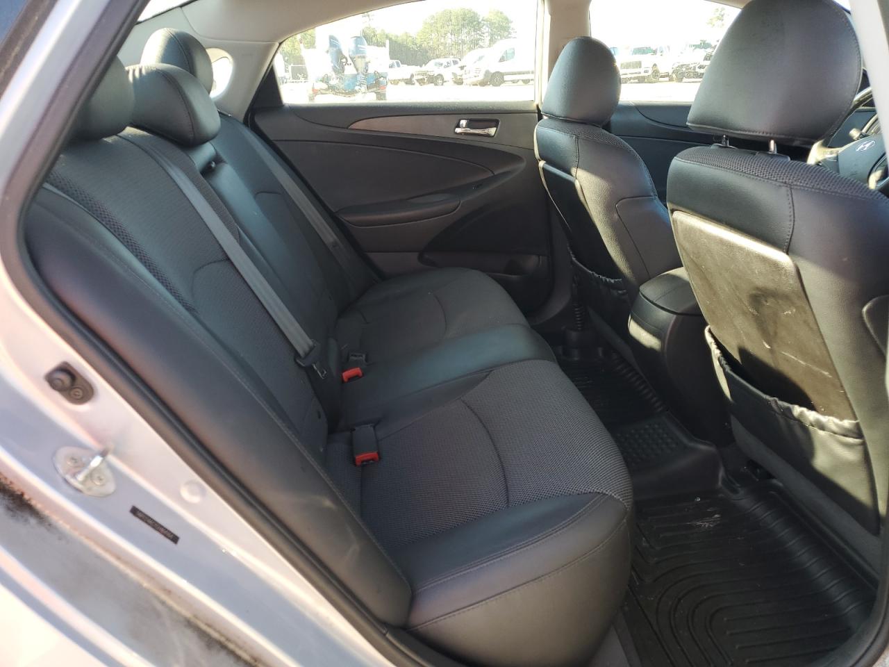 2012 Hyundai Sonata - Image 10
