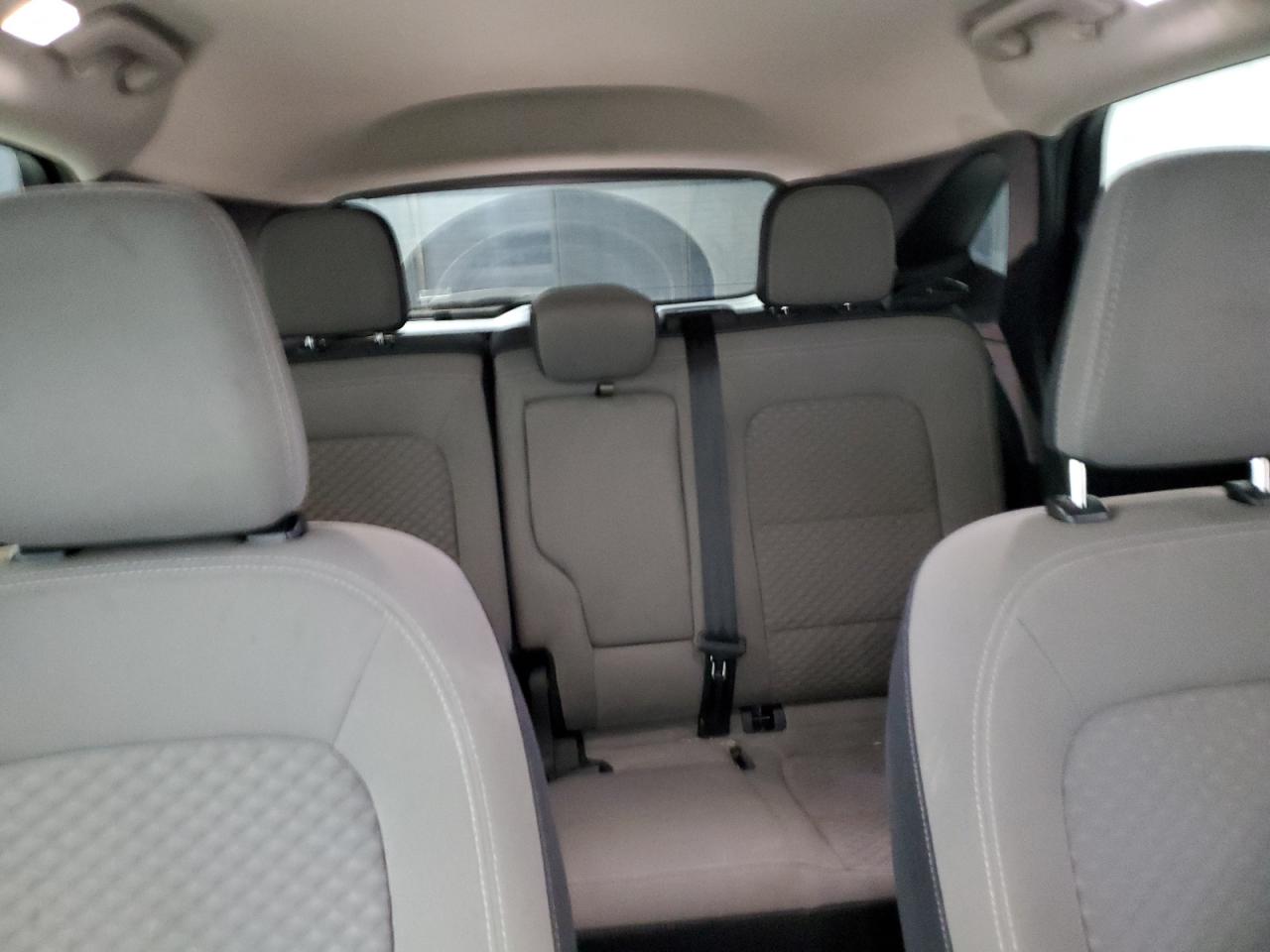 2020 Ford Escape - Image 10