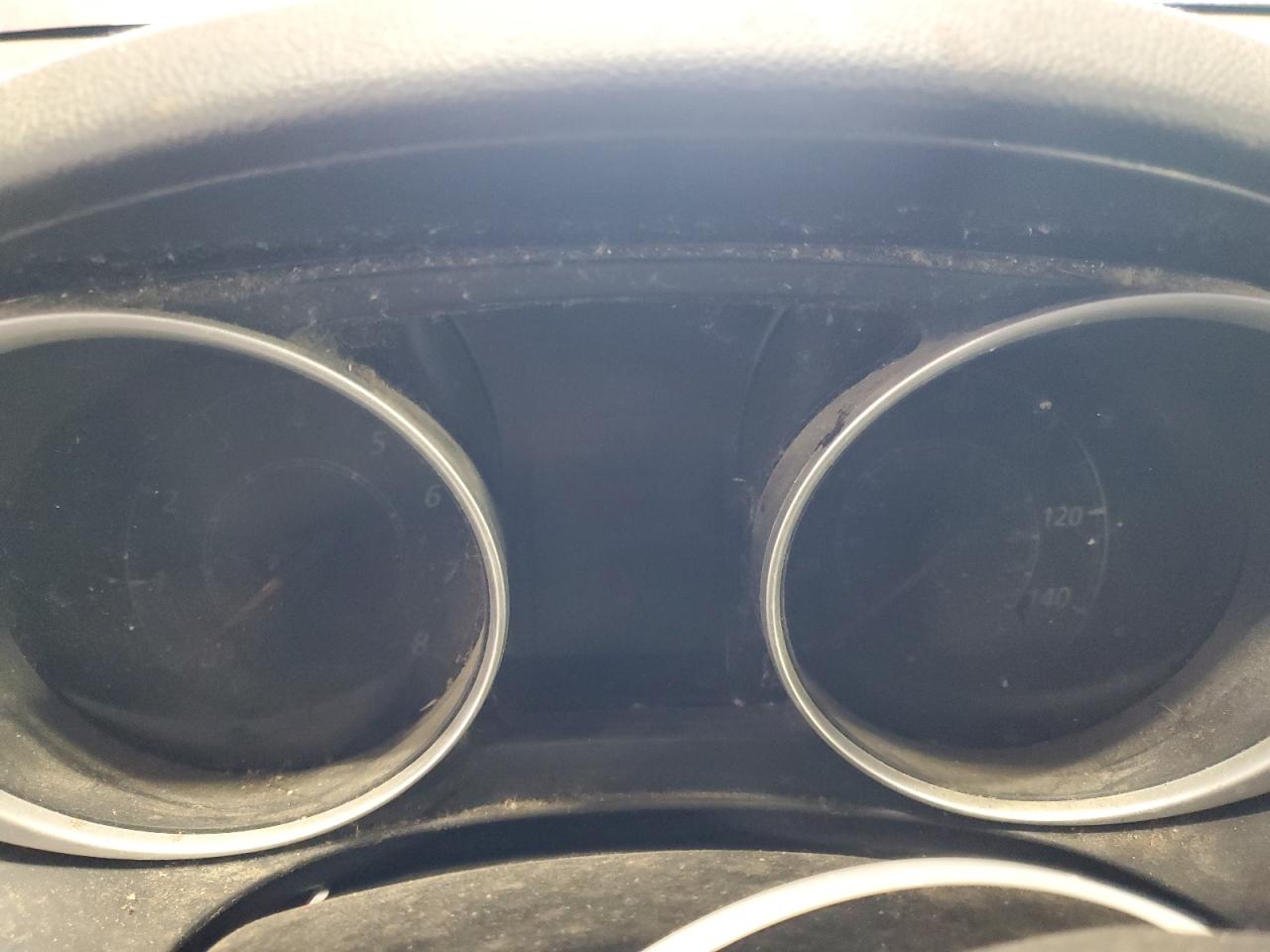 2014 Mitsubishi Outlander - Image 9