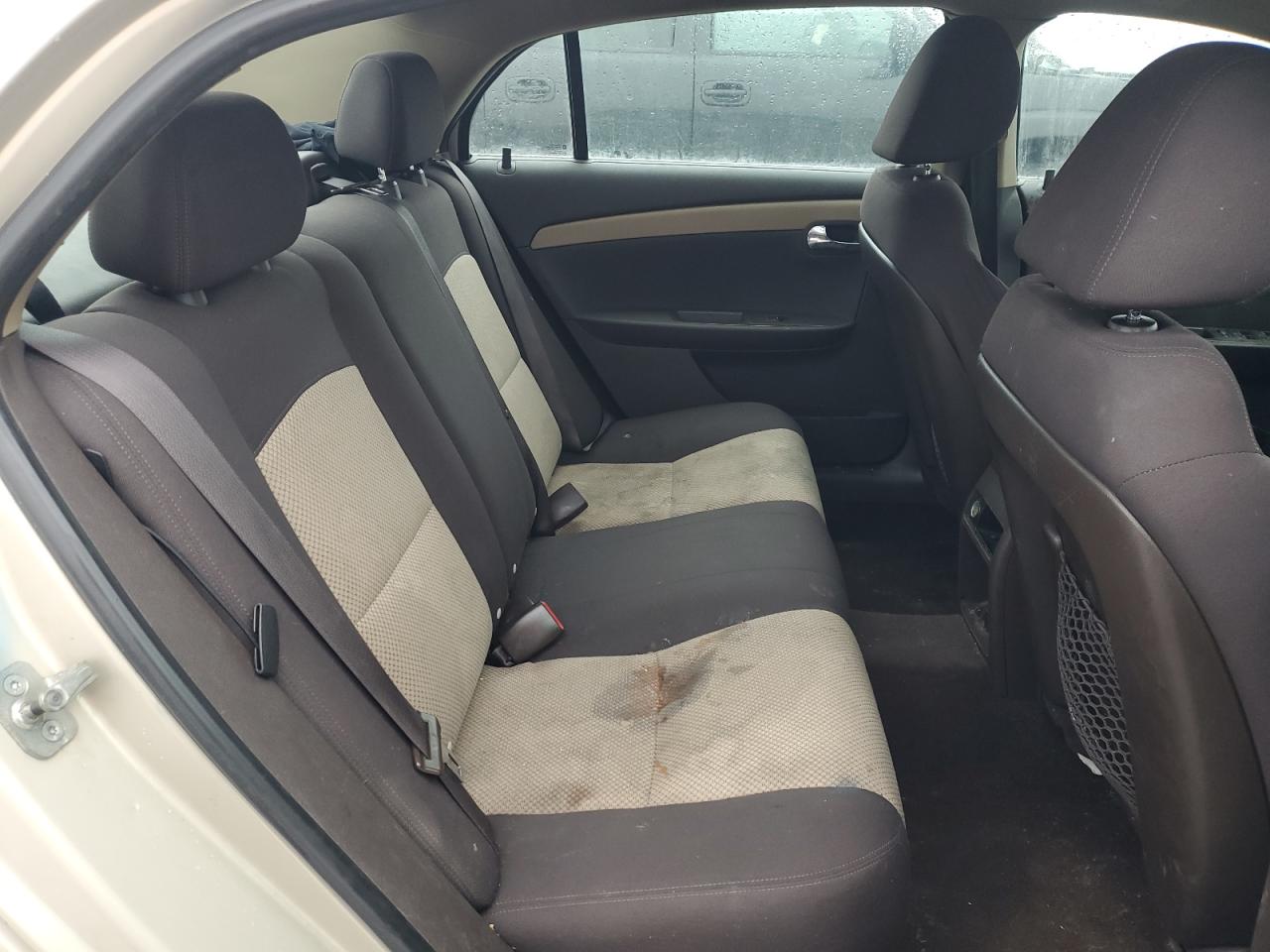 2010 Chevrolet Malibu - Image 10