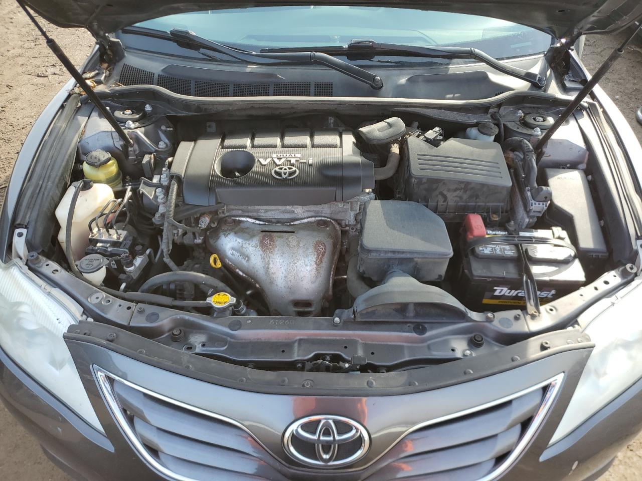 2010 Toyota Camry - Image 11