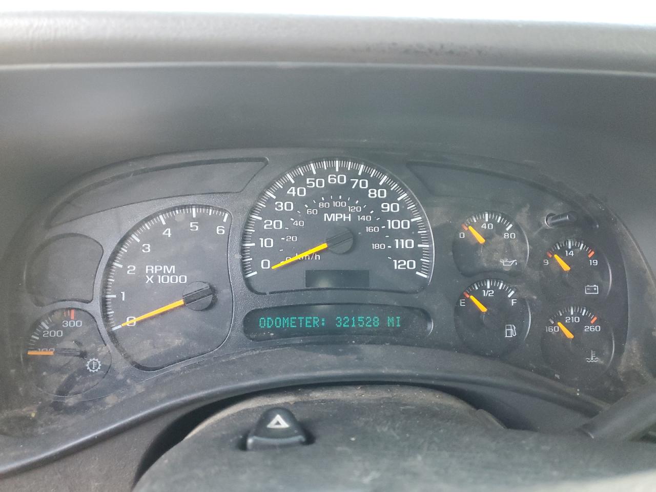 2003 Chevrolet Silverado - Image 9