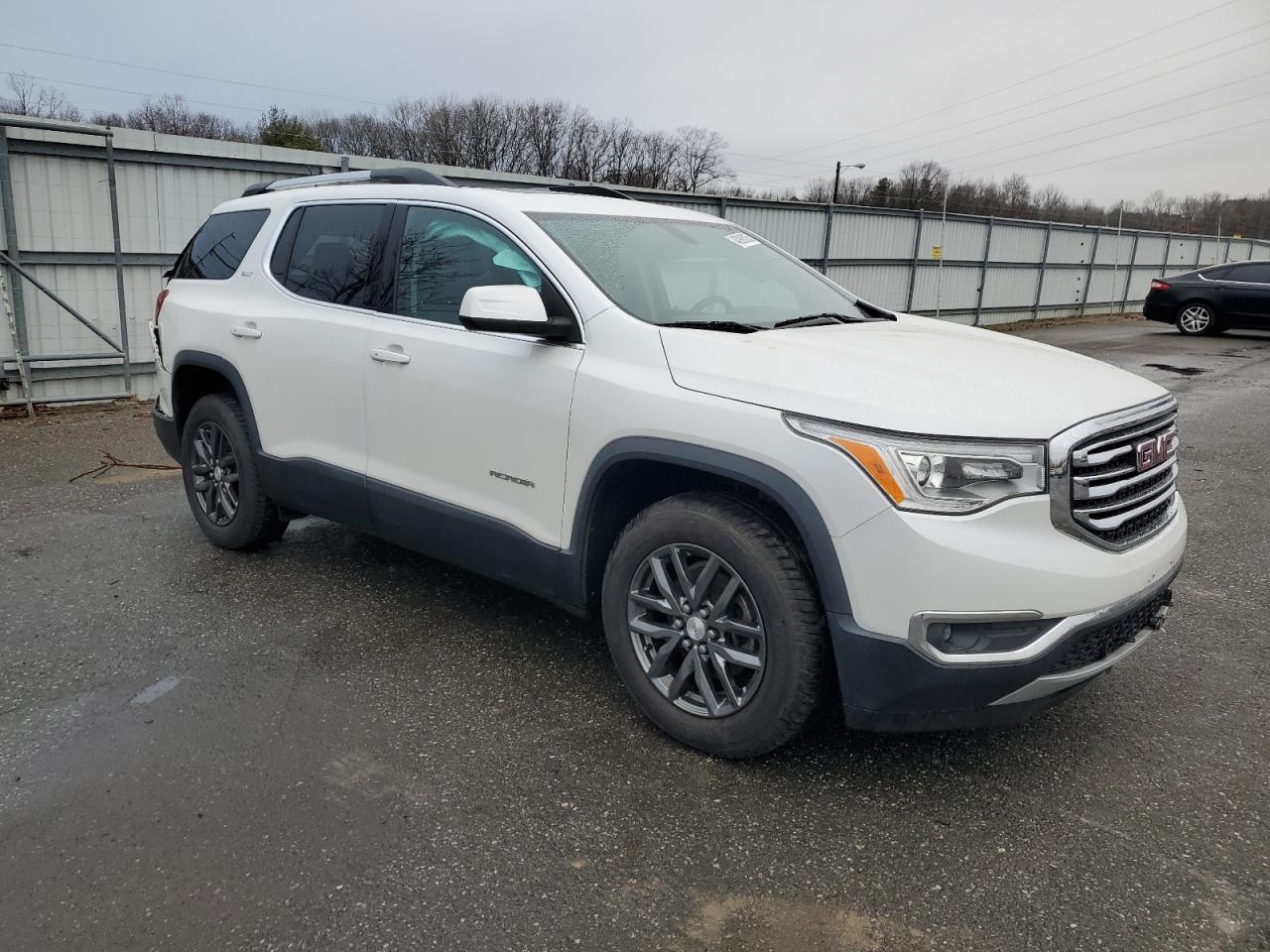 2018 GMC Acadia - Image 4