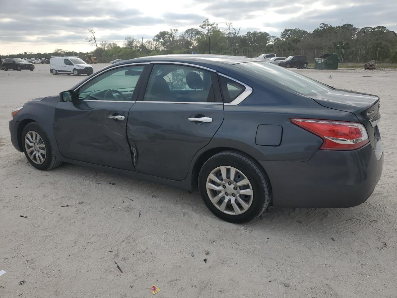 2013 Nissan Altima - Image 2