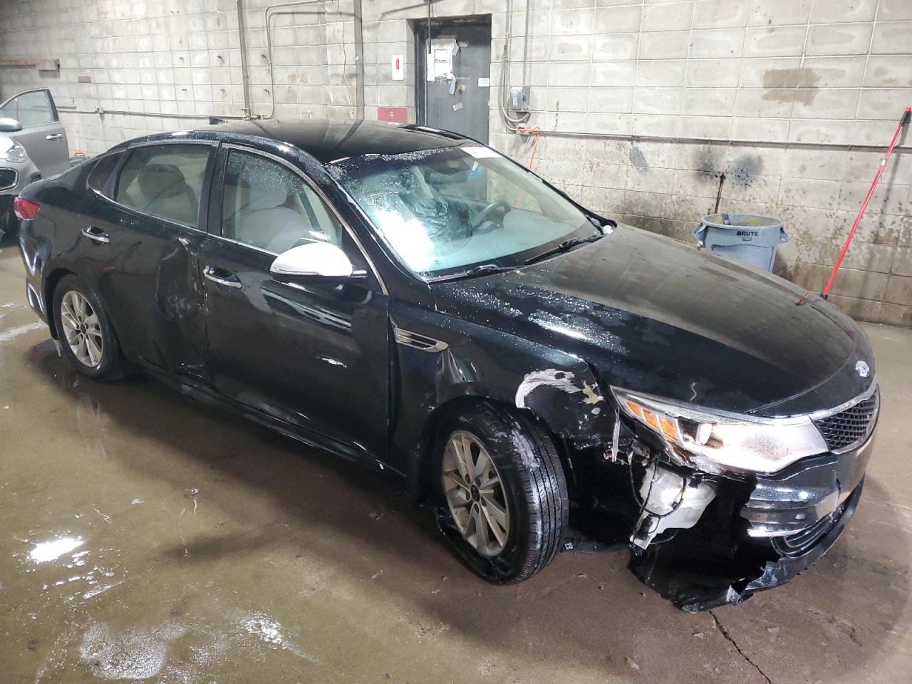 2016 Kia Optima - Image 4
