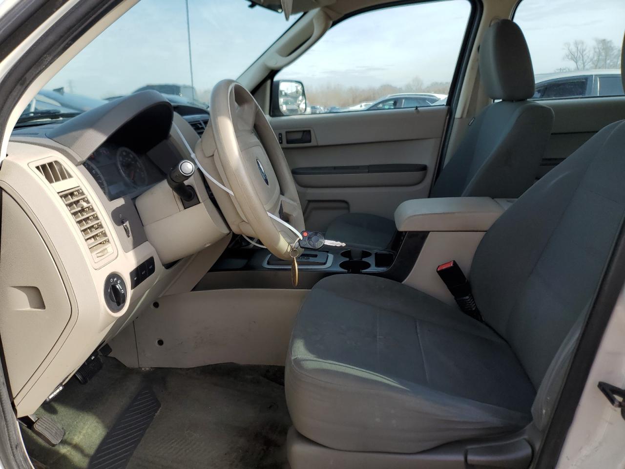 2011 Ford Escape - Image 7