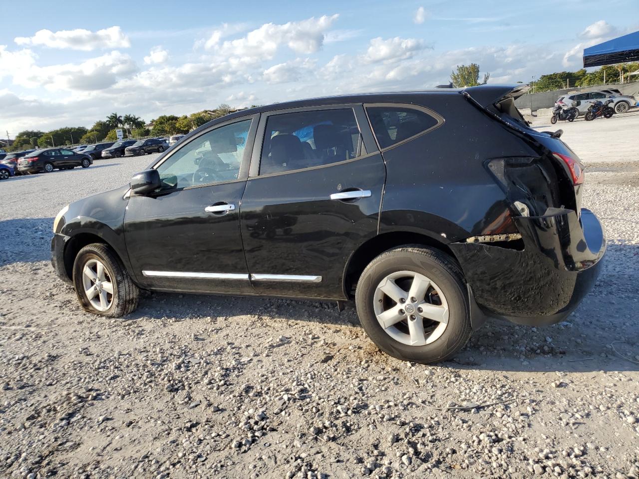 2013 Nissan Rogue - Image 2