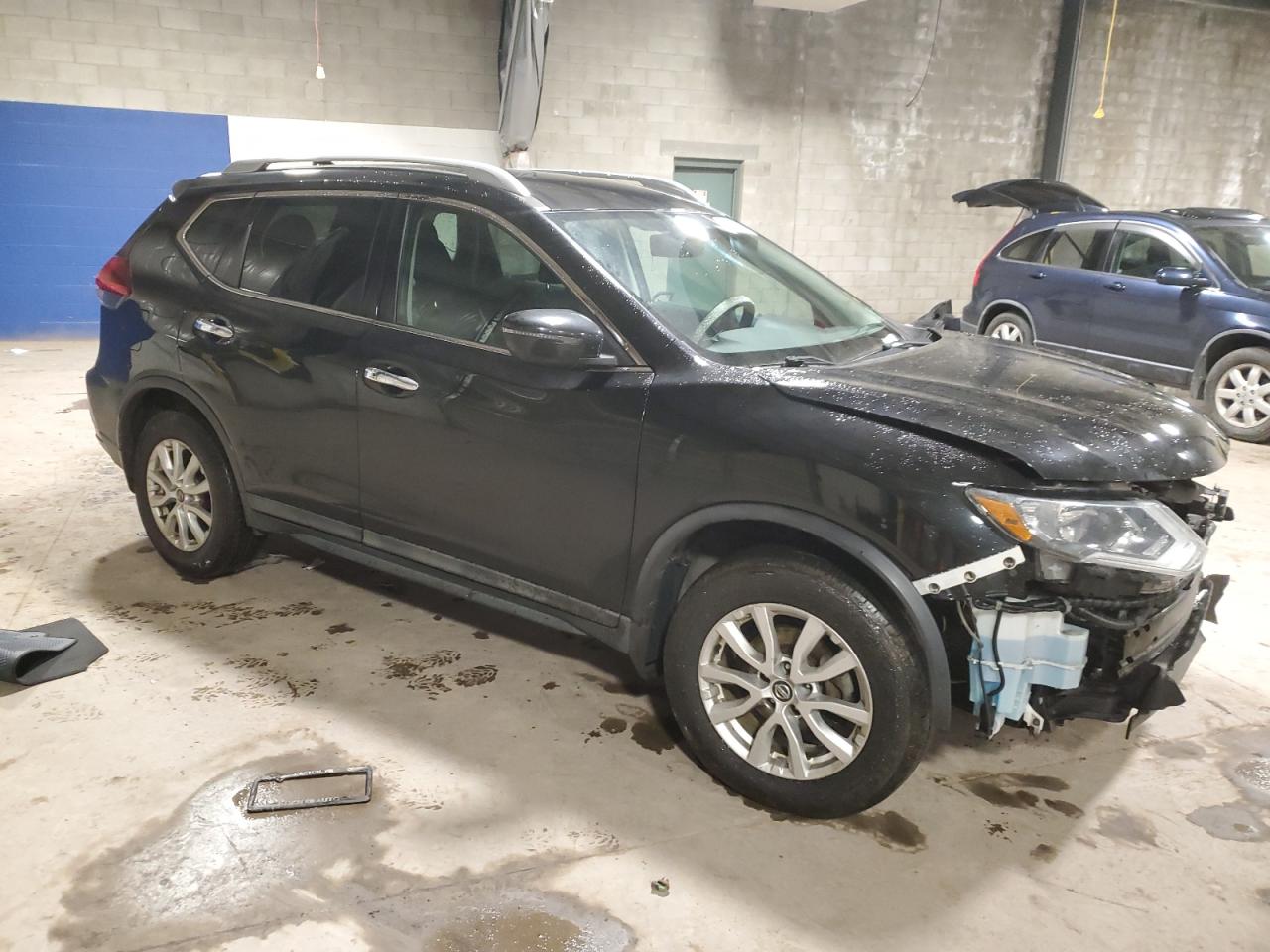 2018 Nissan Rogue - Image 4